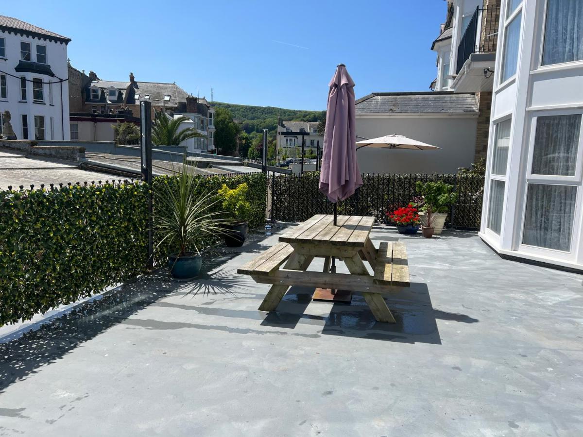 Beautiful Apartment,No 1, With Parking Ilfracombe Exterior foto
